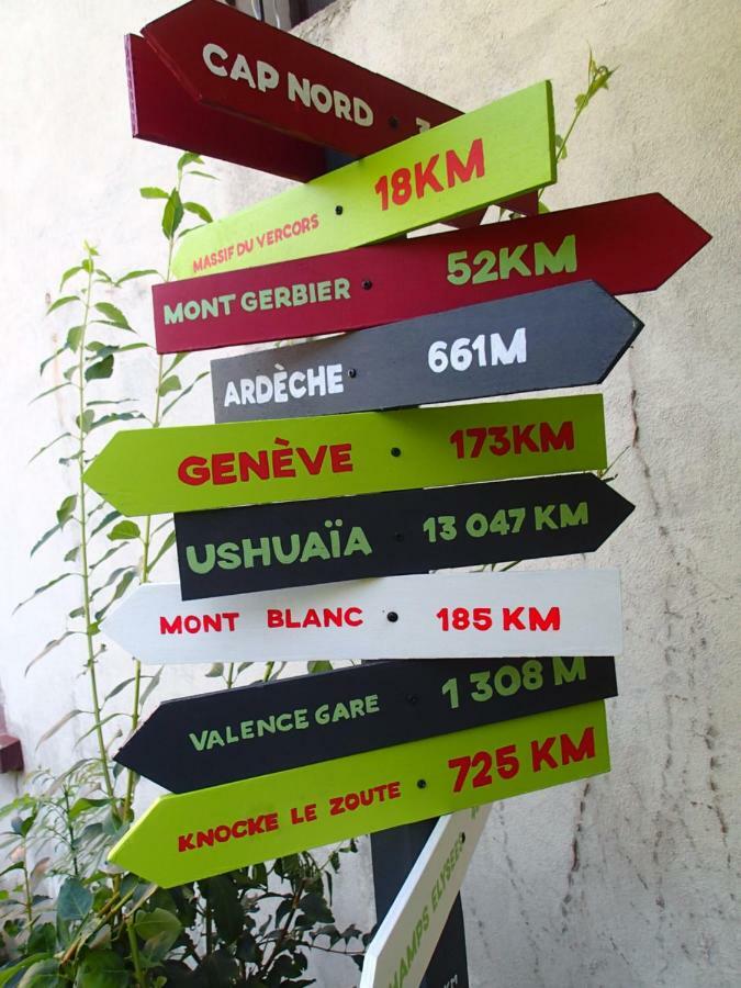 Velo Gite Valence วาลองซ์ ภายนอก รูปภาพ